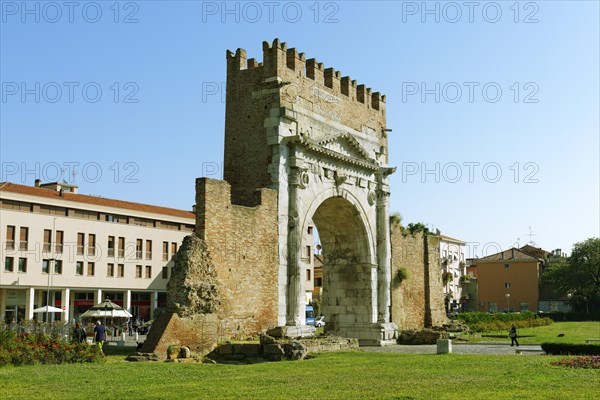 Arco di Augusto