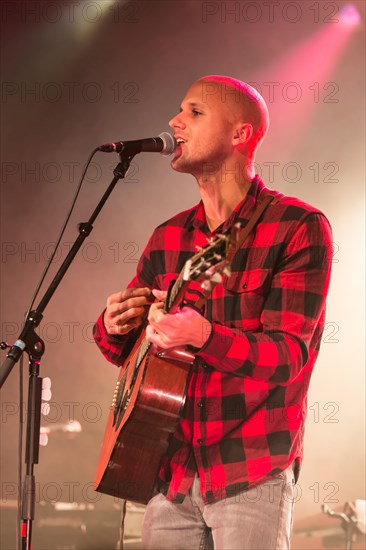 The Belgian singer-songwriter Milow live in the Schuur