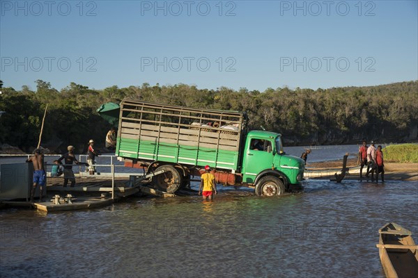 Car ferry with truck on the Manambolo