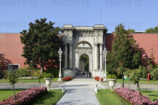 Hazine-i Hassa or Gate of the Treasury