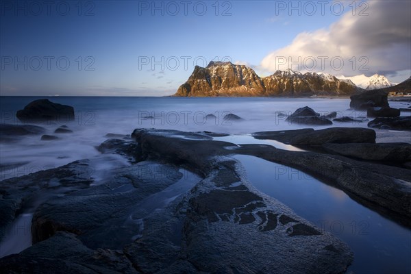 Beach of Utakleiv