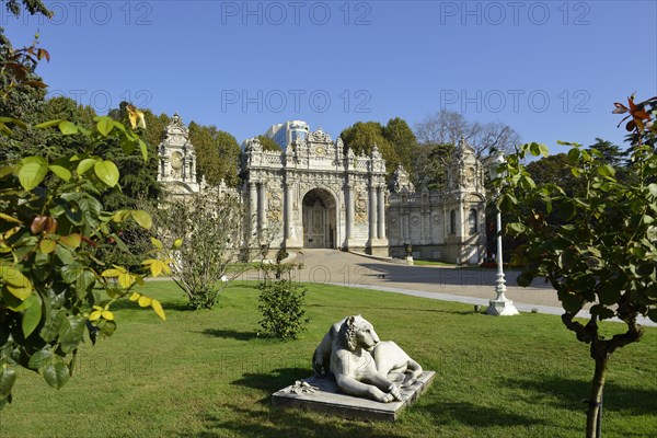 Gate of the Sultan or Saltanat Kapisi