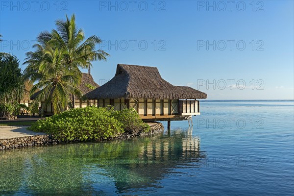 Water bungalow