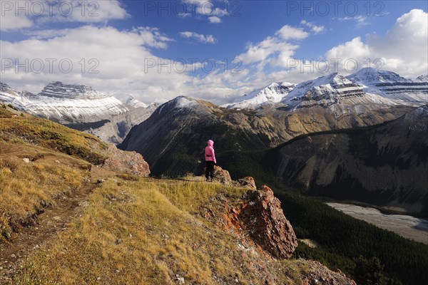 Parkers Ridge Trail in the Rocky Mountains