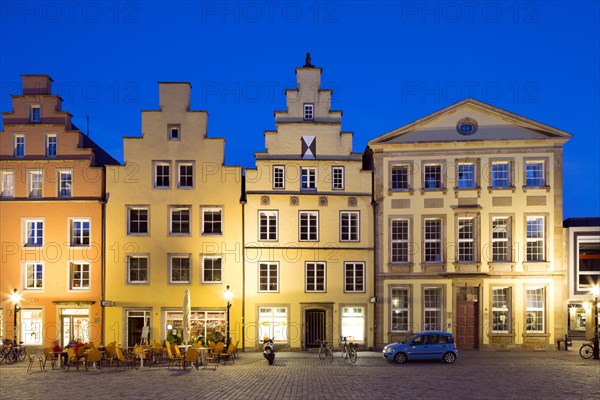 Gabled houses on the market square and Erich Maria Remarque Peace Centre