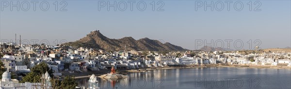 Panoramic view of Pushkar lake and town