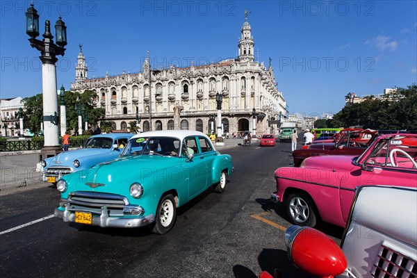 Vintage cars on the Prado