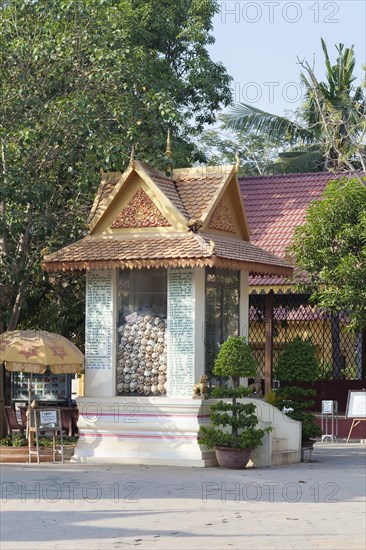 Wat Thmei temple with a memorial to the victims of the Khmer Rouge regime