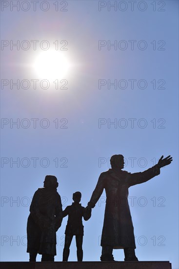 Emigrants monument