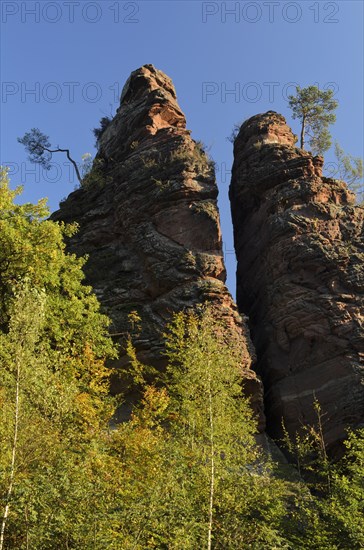 Rock ""bride"" and ""groom"" in the fall