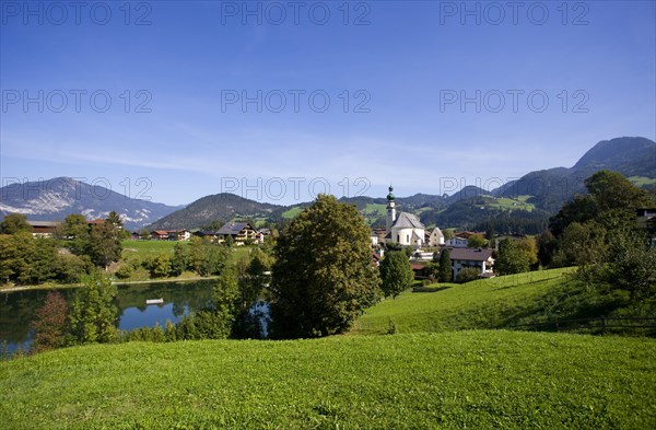 Parish Church and Reither See lake