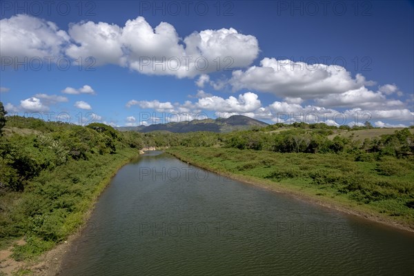 Valle De Los Ingenios with river