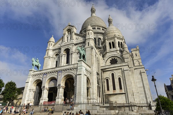 Basilica of the Sacred Heart of Paris or Sacre-Coeur de Montmartre