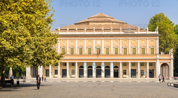 Teatro Municipale also Teatro Municipale Valli