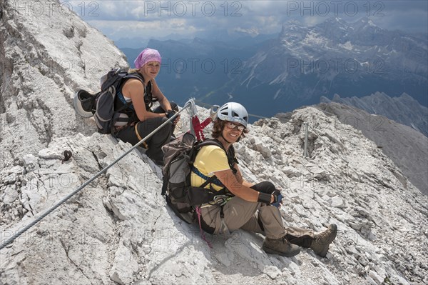 Female mountaineers at the Dibona Via Ferrata