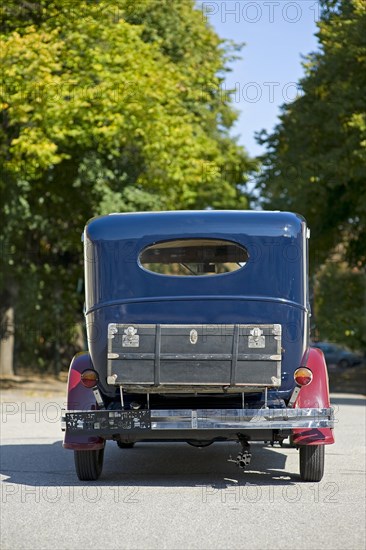 Vintage Plymouth Model U