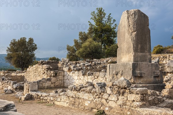 Tomb with an inscribed stele