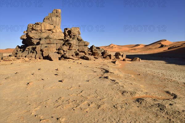 Sand dunes of In Tehak