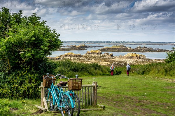 Tourist bicycle at viewpoint