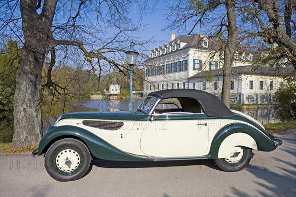 Vintage BMW 327-28