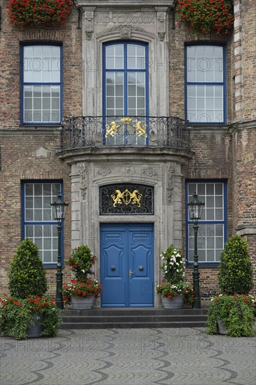 Entrance to the Old City Hall