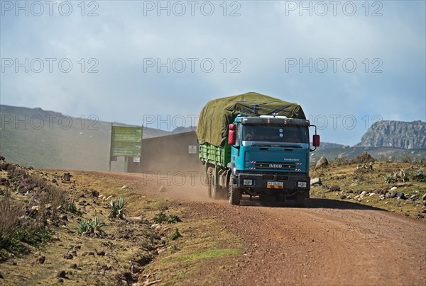 Truck passing the Angesso checkpoint