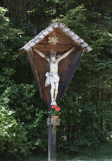 Wayside cross