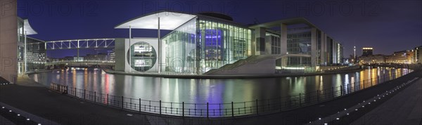 River Spree with Marie-Elisabeth-Luders-Haus