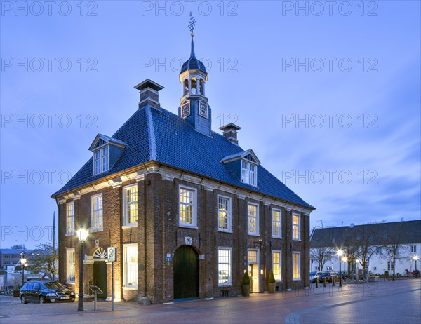Alte Waage scale house on the harbor