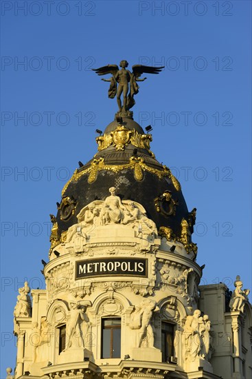 Dome with Victoria statue