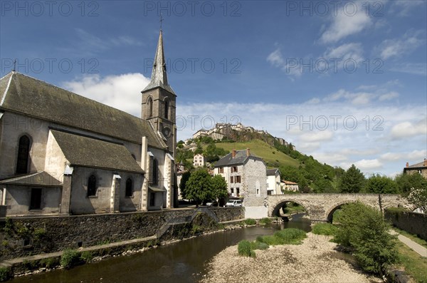 Montain town of Saint Flour and river Ander