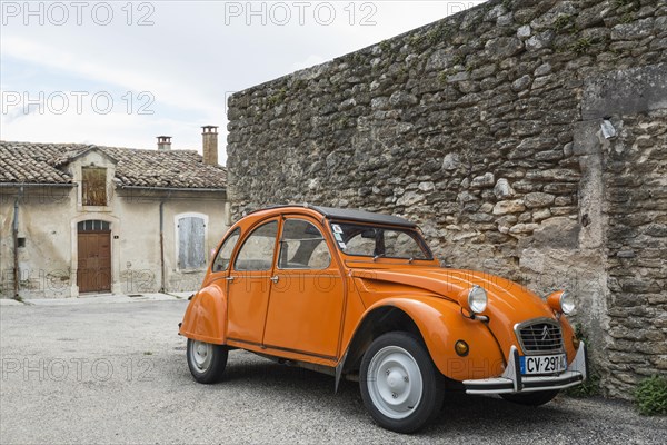 Orange Citroen 2CV