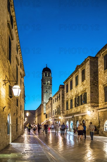 Placa or Stradun at dusk