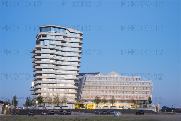 Marco-Polo-Tower and Unilever Building