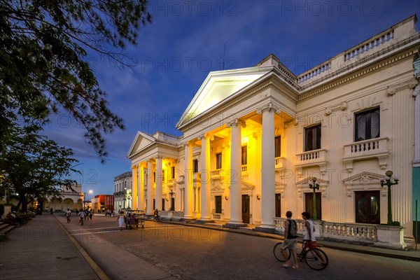 Neoclassical library Biblioteca Marti