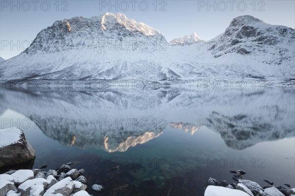 Winter on the Grotfjorden