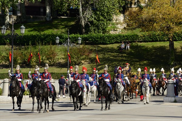 Arrival of an ambassador for an audience with King Philip VI.