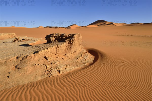 Sand dunes of In Tehak