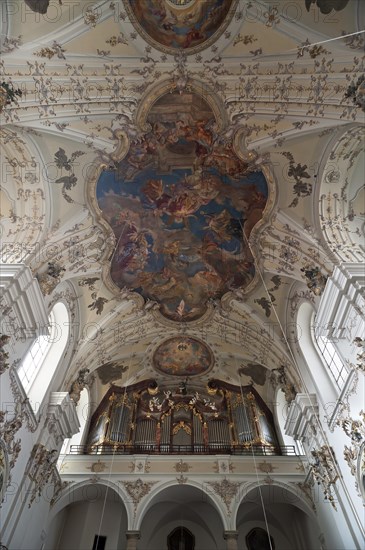 Vault and organ loft of the baroque Church of St. Mang