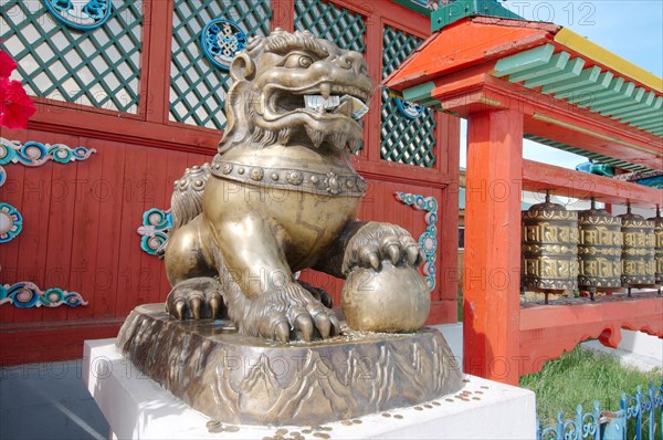 Bronze lion near the entrance to the Ivolginsky Datsan