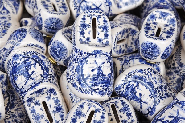 Dutch shoes made of ceramic with windmill motif