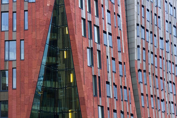 Glazed entrance to Sumatra-Kontor office and residential building