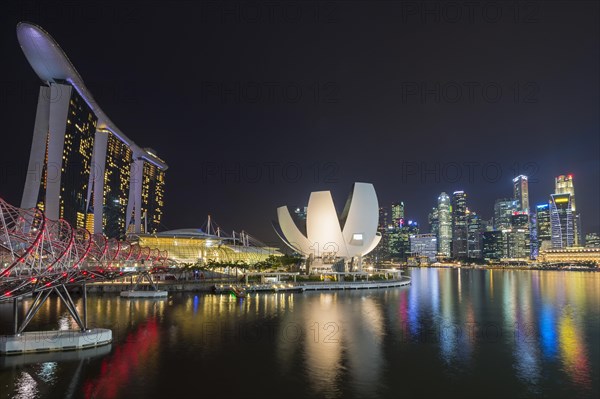 Marina Bay at night