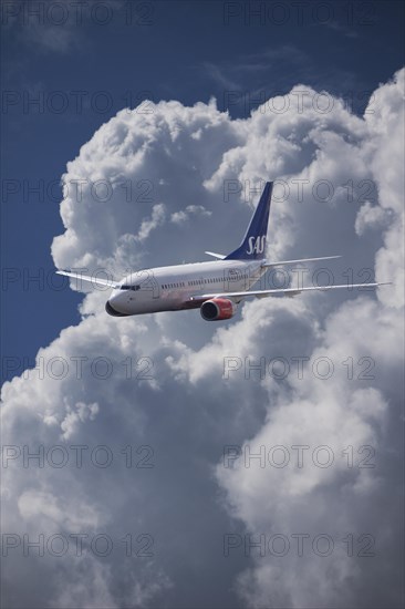 LN-RRR SAS Scandinavian Airlines Boeing 737-683 in flight