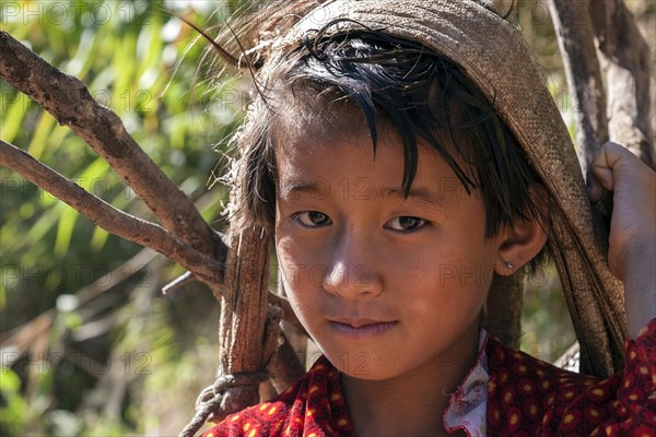 Girl of the Palaung ethnic group