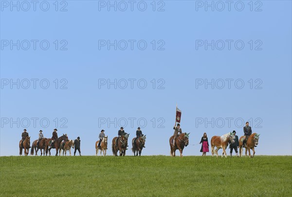 Leonhardiritt procession