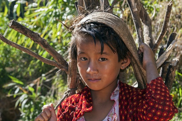 Girl of the Palaung ethnic group