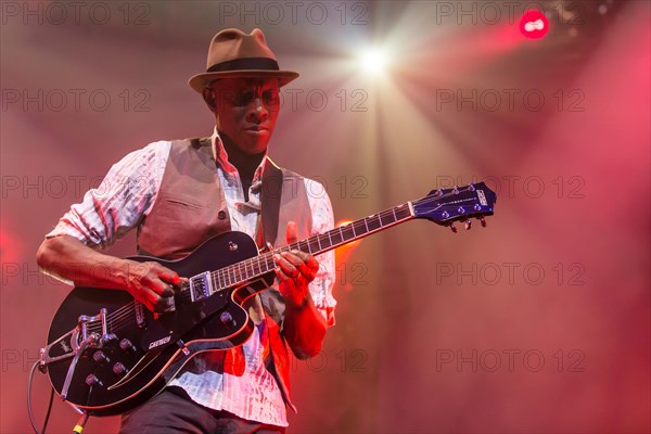 The American singer and songwriter Keb Mo