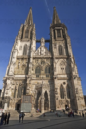 Main facade of the Regensburg Cathedral