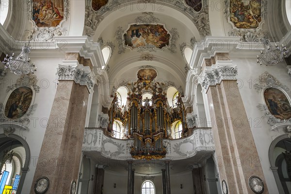 Organ loft